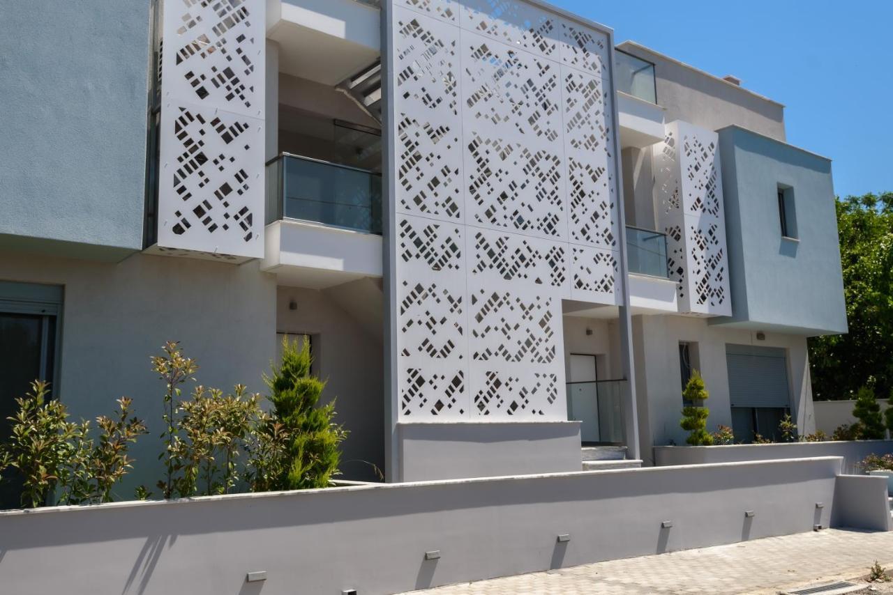 Itaka Familiy Apartments - Halkidiki Suites Com Nikiti  Exteriör bild
